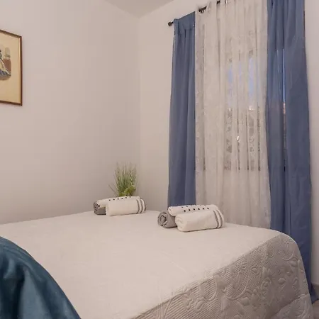 Fiorella Apartamento